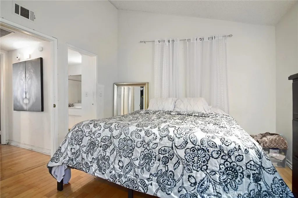 13475 Hubbard Street 31, Sylmar, California 91342 home-pic-13